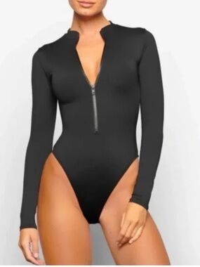 Skims fits everybody Zip Front Bodysuit onyx. NWOT